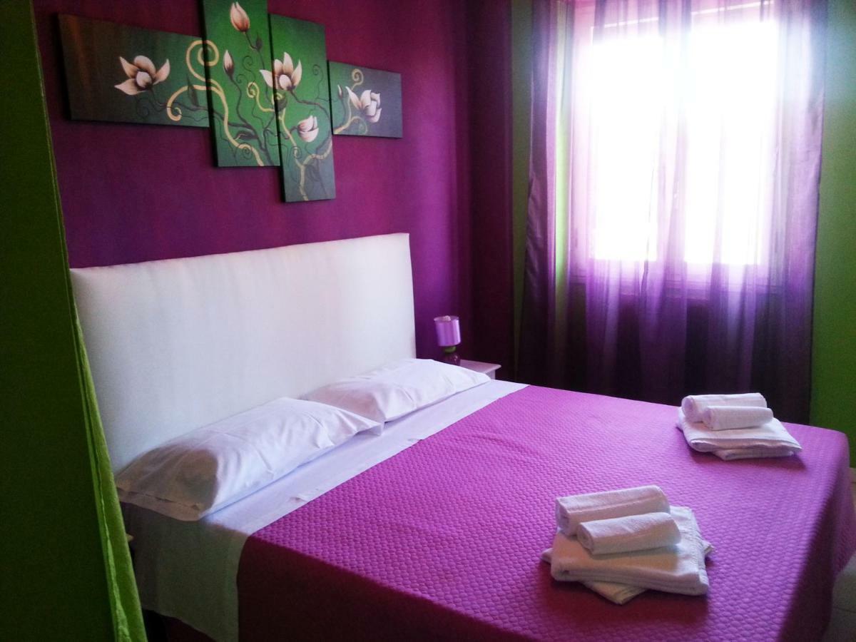 B&B Night & Day Cosenza Bagian luar foto