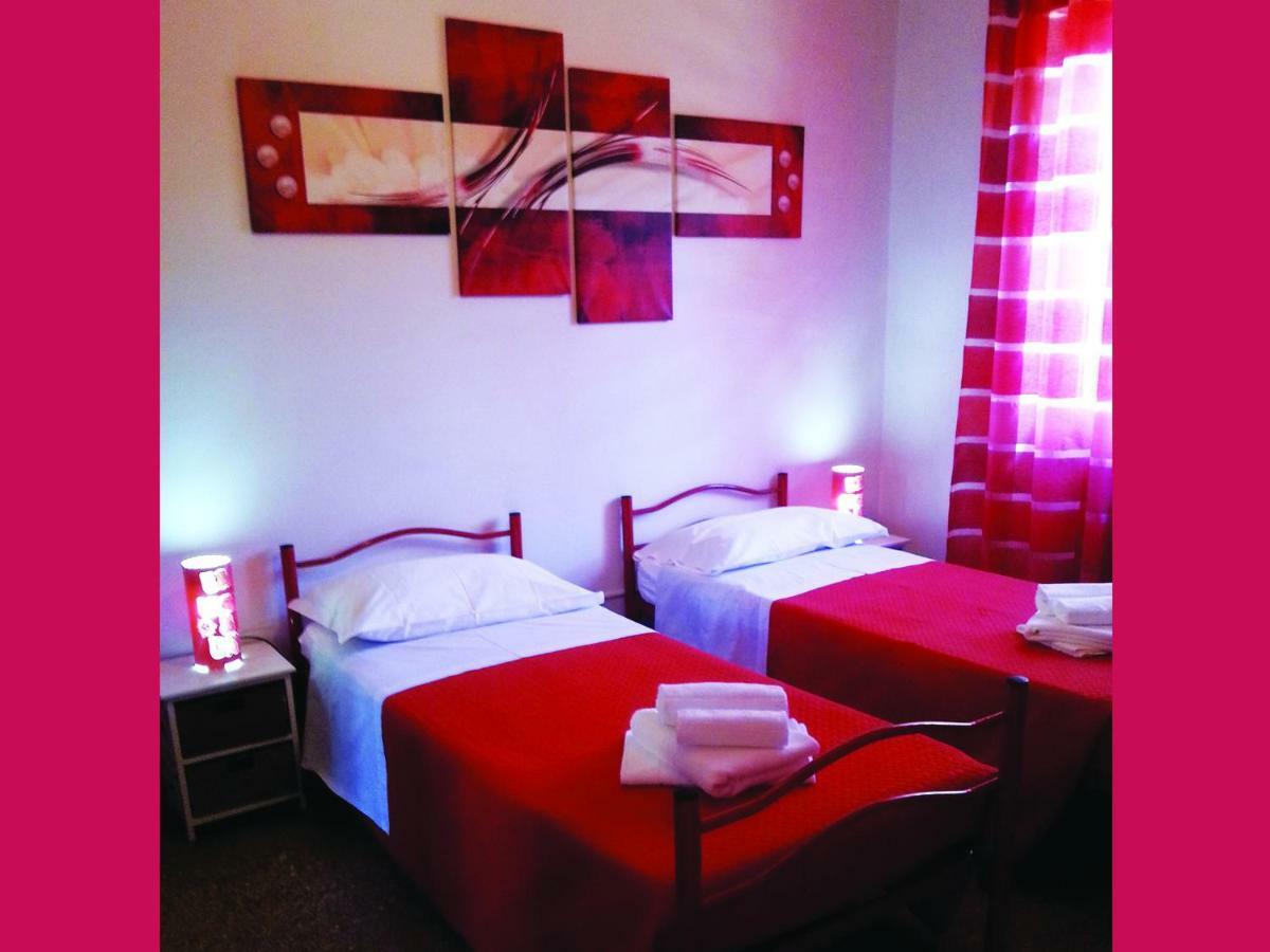 B&B Night & Day Cosenza Bagian luar foto