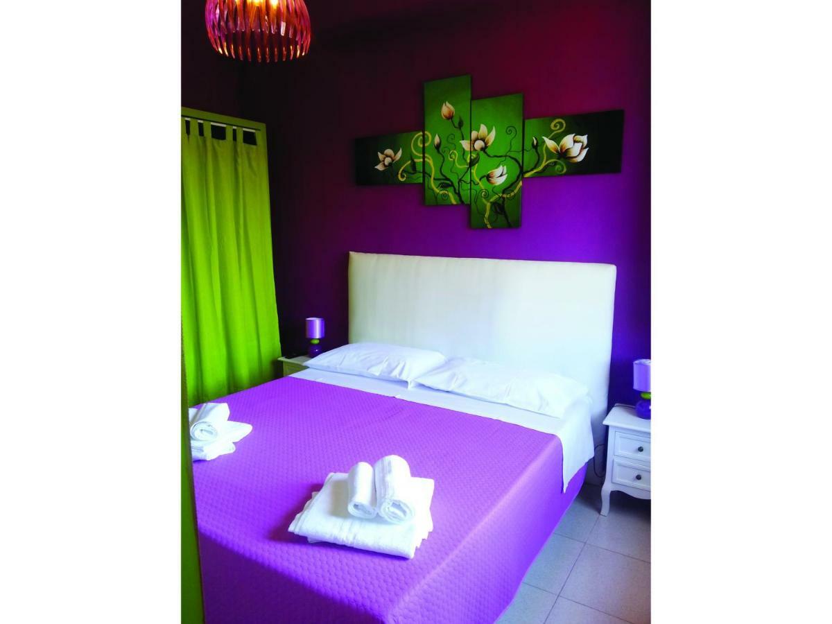 B&B Night & Day Cosenza Bagian luar foto